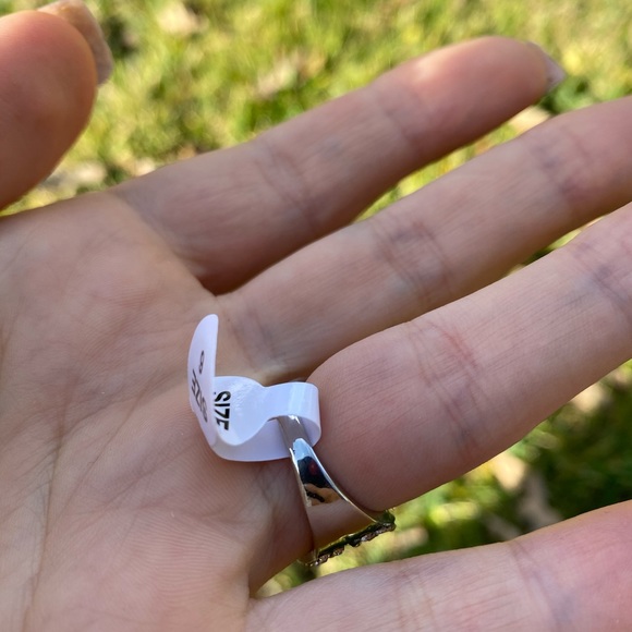 New Gorgeous 925 Silver Ring - Picture 7 of 9